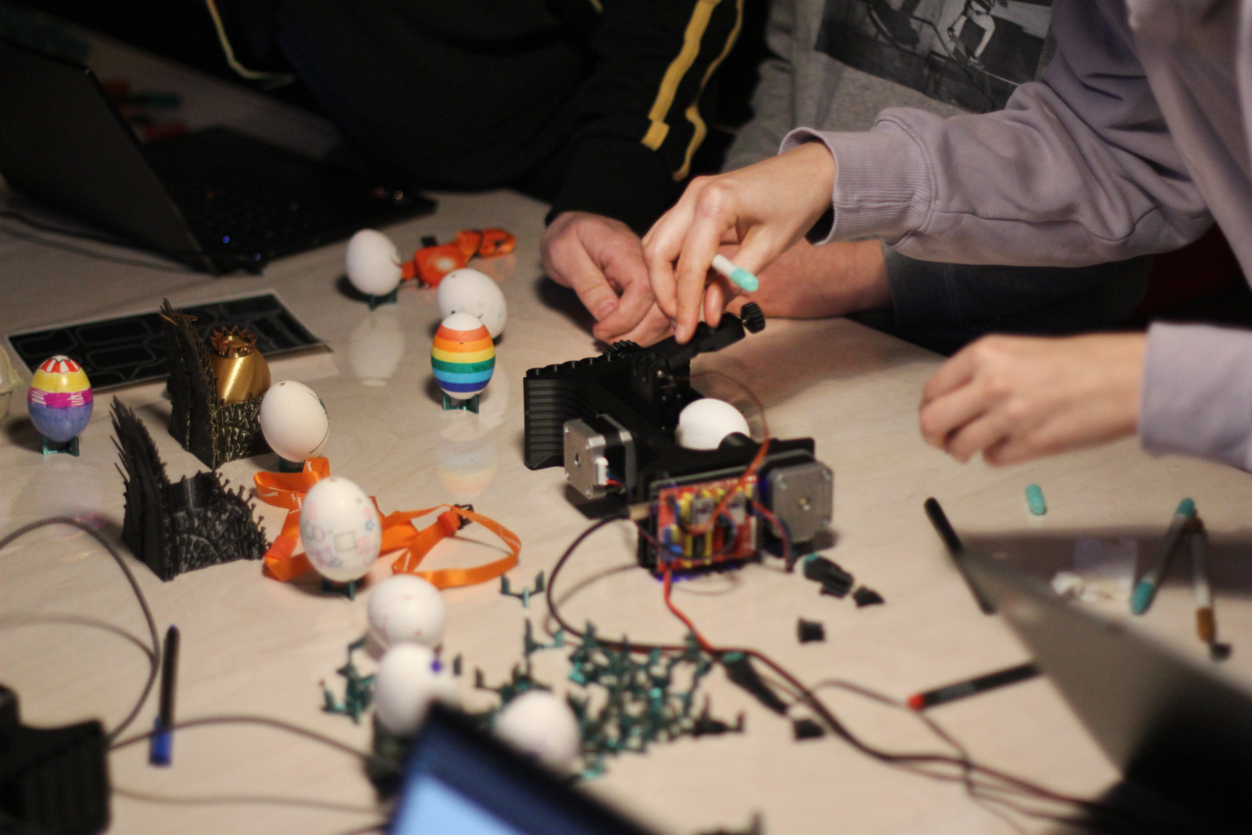 Roboter & Sorbische Ostereier